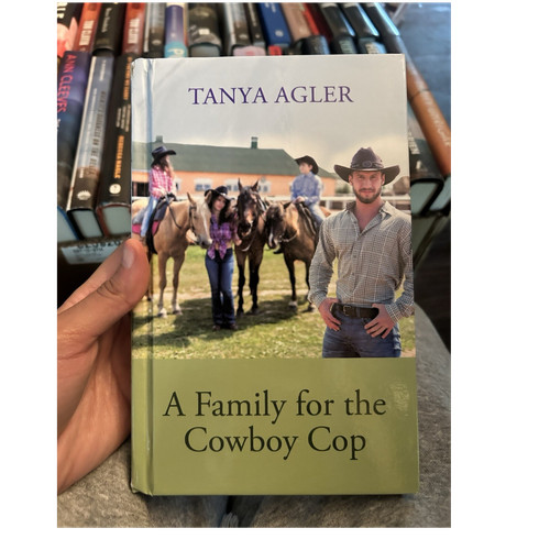 Family for the cowboy - the,